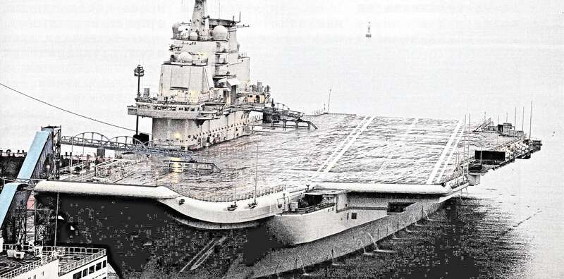 “瓦良格”号是乌克兰黑海造船厂建造的苏联海军第二艘大甲板航母