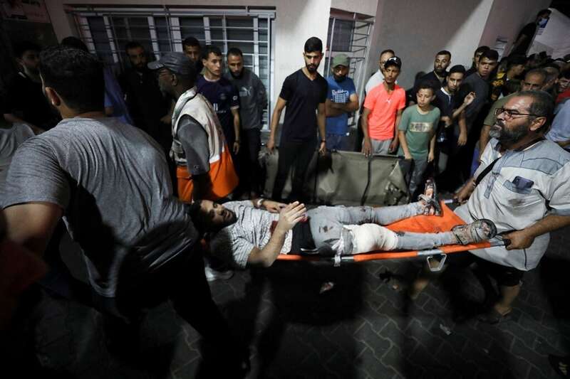 加沙地带的阿赫利医院周二遭到袭击