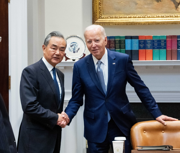 美国总统拜登会见王毅
